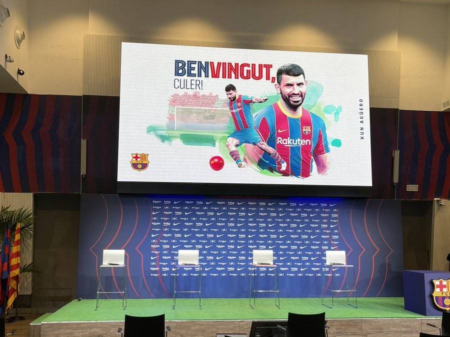  曼城举办慈善赛，阿圭罗复出携手传奇球星  