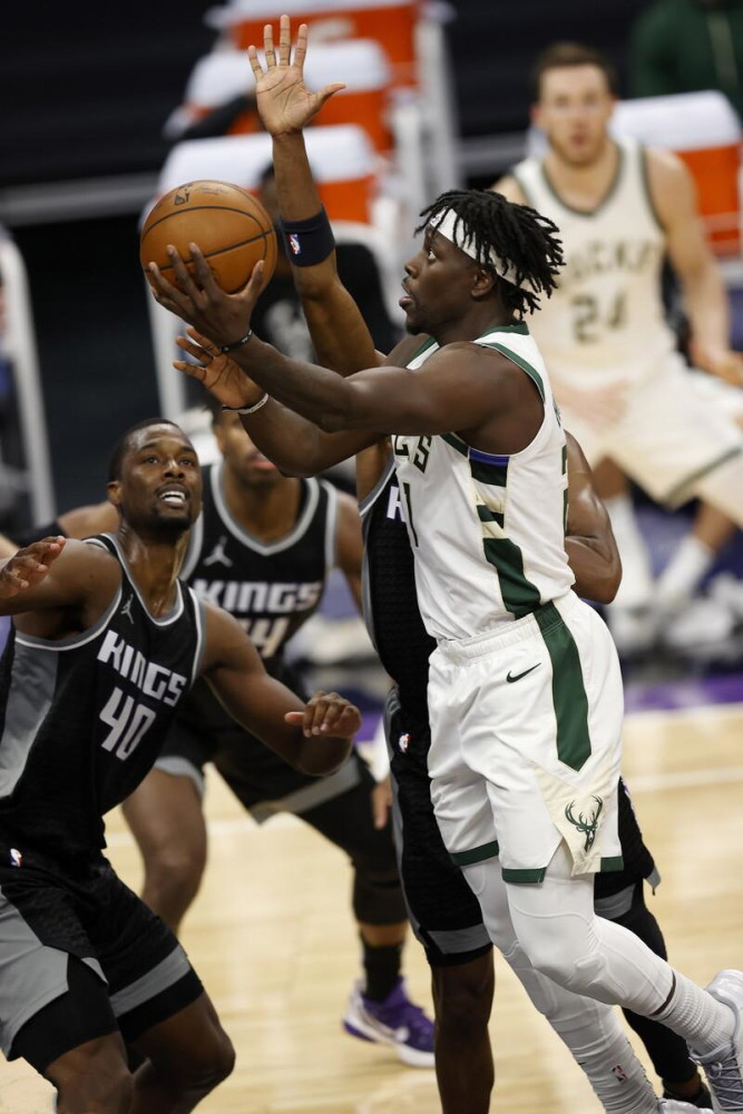  雄鹿霍勒迪当选最佳防守球员  